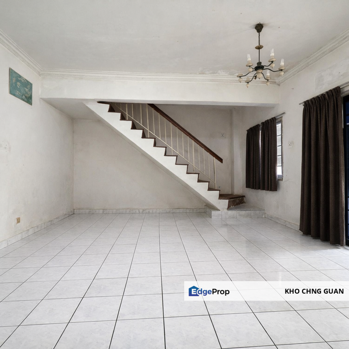 Puchong Utama 12 Freehold Facing Open Ample Parking 2 Sty 4 rooms 3 Baths, Selangor, Puchong