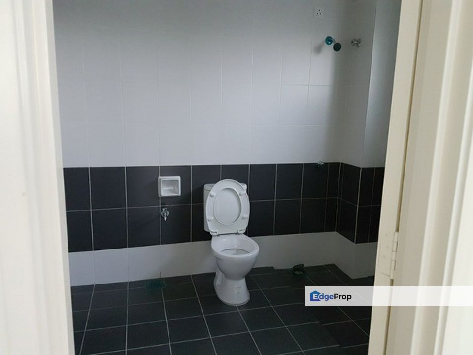 Alam Sanctuary Seri Kembangan For Sale Well Kept Unit Good Condition, Selangor, Puchong South