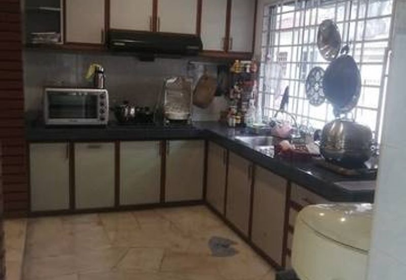 Taman OUG KL For Sale FREEHOLD RENOVATED AMPLE PARKING SPACE