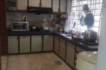 Taman OUG KL For Sale FREEHOLD RENOVATED AMPLE PARKING SPACE