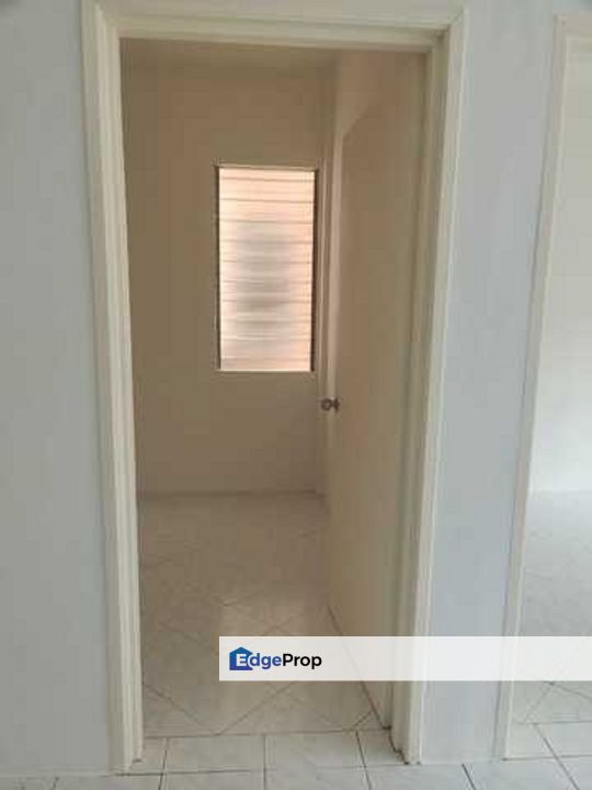 Pangsapuri Putra Impian, Taman Pinggiran Putra Seri Kembangan LOW FLOOR STRATA TITLE READY, Selangor, Puchong South