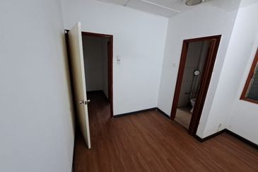 Jalan Puchong Utama 6