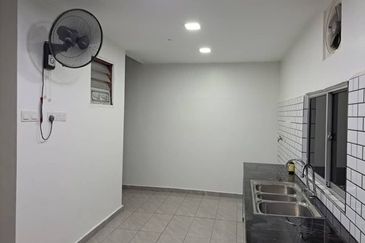 Jalan Puchong Utama 6