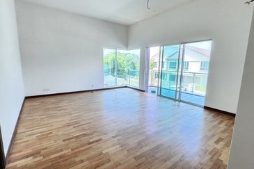 Villa Heights @ Equine Park