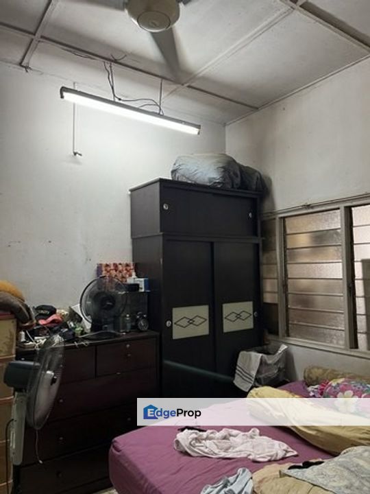 Taman Sri Serdang Single Storey For Sale Non Bumi Kitchen Extended, Selangor, Seri Kembangan