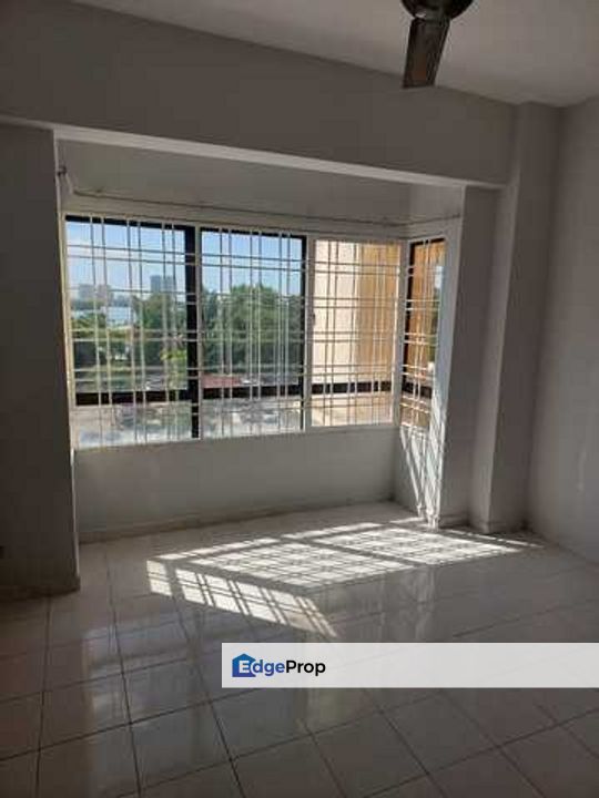 Vista Millennium Condominiums For Sale Puchong Perdana Walking Distance To LRT, Selangor, Puchong