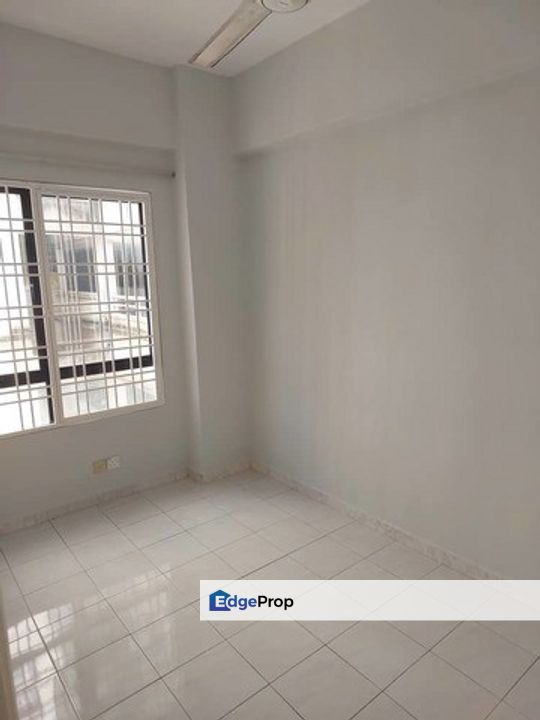 Vista Millennium Condominiums For Sale Puchong Perdana Walking Distance To LRT, Selangor, Puchong