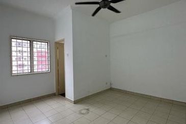 Taman Medan Jaya Apartment Petaling Jaya