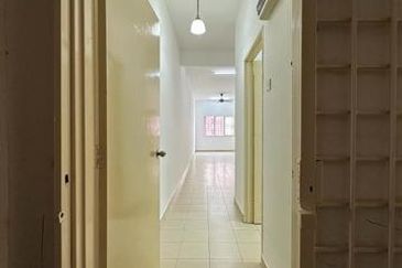 Taman Medan Jaya Apartment Petaling Jaya