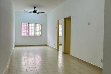 Taman Medan Jaya Apartment Petaling Jaya