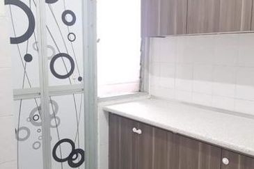 Putra Indah Apartment, Taman Pinggiran Putra