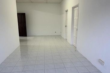 Putra Indah Apartment, Taman Pinggiran Putra