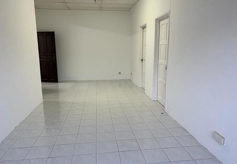 Putra Indah Apartment, Taman Pinggiran Putra