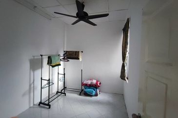 Putra Indah Apartment, Taman Pinggiran Putra