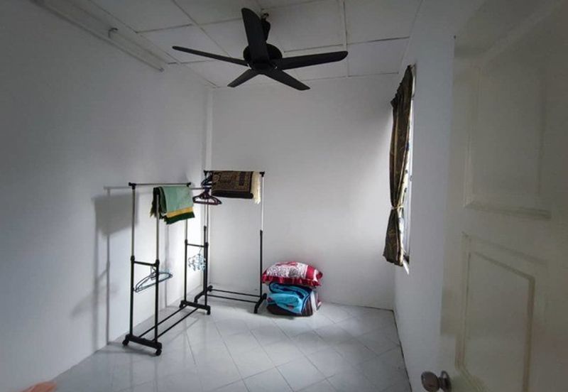 Putra Indah Apartment, Taman Pinggiran Putra