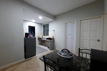 Vista Pinggiran, Taman Pinggiran Putra