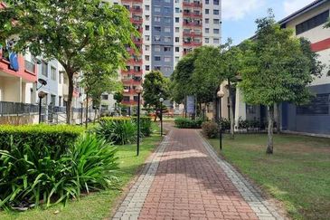 Vista Pinggiran, Taman Pinggiran Putra