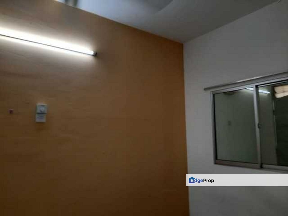 Mentari Court Petaling Jaya For Sale 4 BEDROOM WALKING DISTANCE TO KTM SETIA JAYA, Selangor, Bandar Sunway