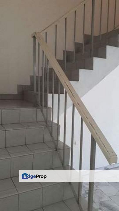 Taman Serdang Raya For Sale Kitchen Extended Gated & Guarded Near MRT Serdang Raya, Selangor, Seri Kembangan