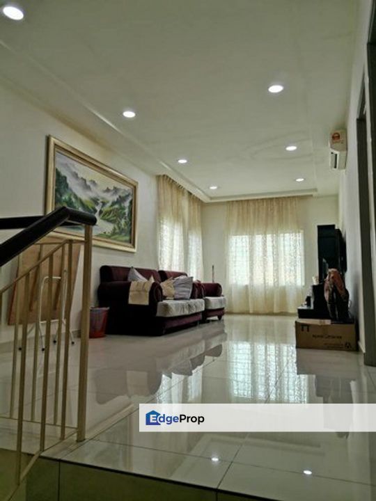 Taman Pelangi Semenyih For Sale Semi D 2 Sty FREEHOLD WELL MAINTAINED UNIT, Selangor, Semenyih