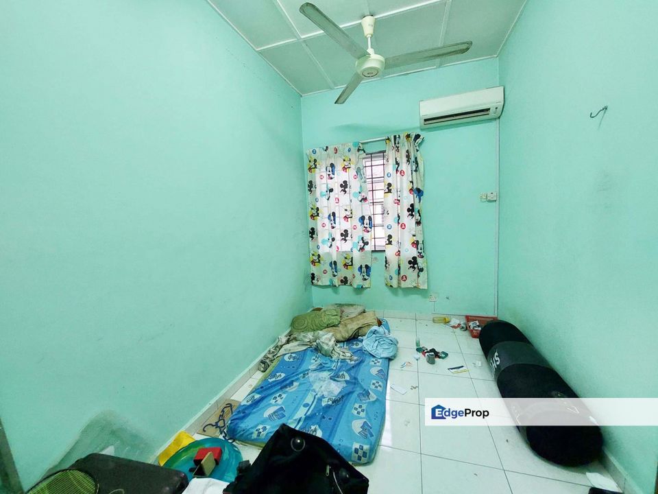 Non Bumi Gated & Guarded Kit Full Extend 4 Rooms Extra Car Park Saujana Puchong, Selangor, Puchong South