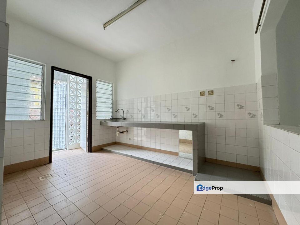 FREEHOLD 2 Sty Bandar Kinrara Puchong Nr LRT BK5 Well Kept Newly Paint, Selangor, Bandar Kinrara Puchong