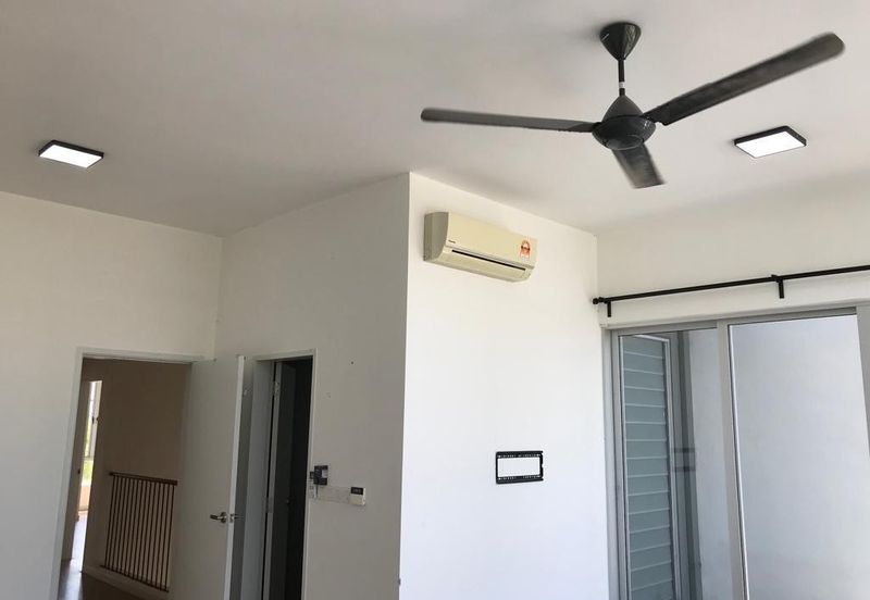 Parkfield Residences, Tropicana Heights