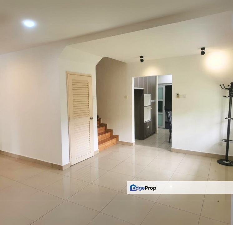 𝐅𝐑𝐄𝐄𝐇𝐎𝐋𝐃 𝟏𝟎 𝐅𝐭 𝐄𝐱𝐭𝐫𝐚 𝐋𝐚𝐧𝐝 𝐄𝐧𝐝𝐥𝐨𝐭 𝐌𝐮𝐭𝐢𝐚𝐫𝐚 𝐁𝐮𝐤𝐢𝐭 𝐉𝐚𝐥𝐢𝐥 𝐑𝐞𝐧𝐨𝐯𝐚𝐭𝐞𝐝 𝐖𝐞𝐥𝐥 𝐌𝐚𝐢𝐧𝐭𝐚𝐢𝐧𝐞𝐝, Kuala Lumpur, Bukit Jalil