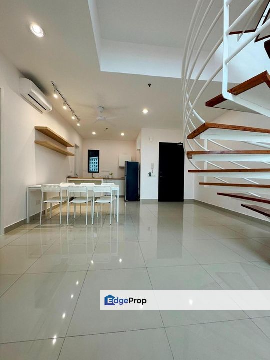 𝟐 𝐒𝐭𝐲 𝐏𝐞𝐧𝐭𝐇𝐨𝐮𝐬𝐞 𝐖𝐢𝐭𝐡 𝐃𝐮𝐚𝐥 𝐊𝐞𝐲 𝐑𝐞𝐧𝐨𝐯𝐚𝐭𝐞𝐝 𝐌𝐢𝐧𝐞𝐬 𝐋𝐚𝐤𝐞 𝐕𝐢𝐞𝐰 𝐏𝐫𝐢𝐯𝐚𝐭𝐞 𝐒𝐩𝐚𝐜𝐢𝐨𝐮𝐬 𝐁𝐚𝐥𝐜𝐨𝐧𝐲, Selangor, Seri Kembangan