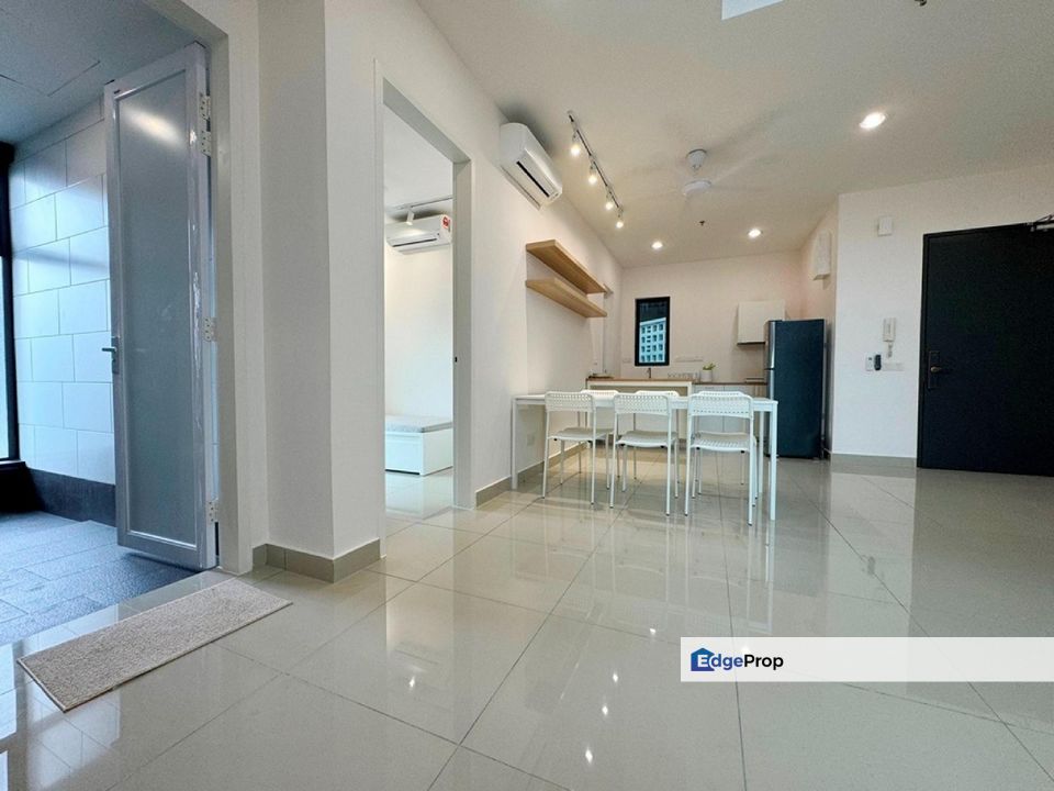 𝟐 𝐒𝐭𝐲 𝐏𝐞𝐧𝐭𝐇𝐨𝐮𝐬𝐞 𝐖𝐢𝐭𝐡 𝐃𝐮𝐚𝐥 𝐊𝐞𝐲 𝐑𝐞𝐧𝐨𝐯𝐚𝐭𝐞𝐝 𝐌𝐢𝐧𝐞𝐬 𝐋𝐚𝐤𝐞 𝐕𝐢𝐞𝐰 𝐏𝐫𝐢𝐯𝐚𝐭𝐞 𝐒𝐩𝐚𝐜𝐢𝐨𝐮𝐬 𝐁𝐚𝐥𝐜𝐨𝐧𝐲, Selangor, Seri Kembangan