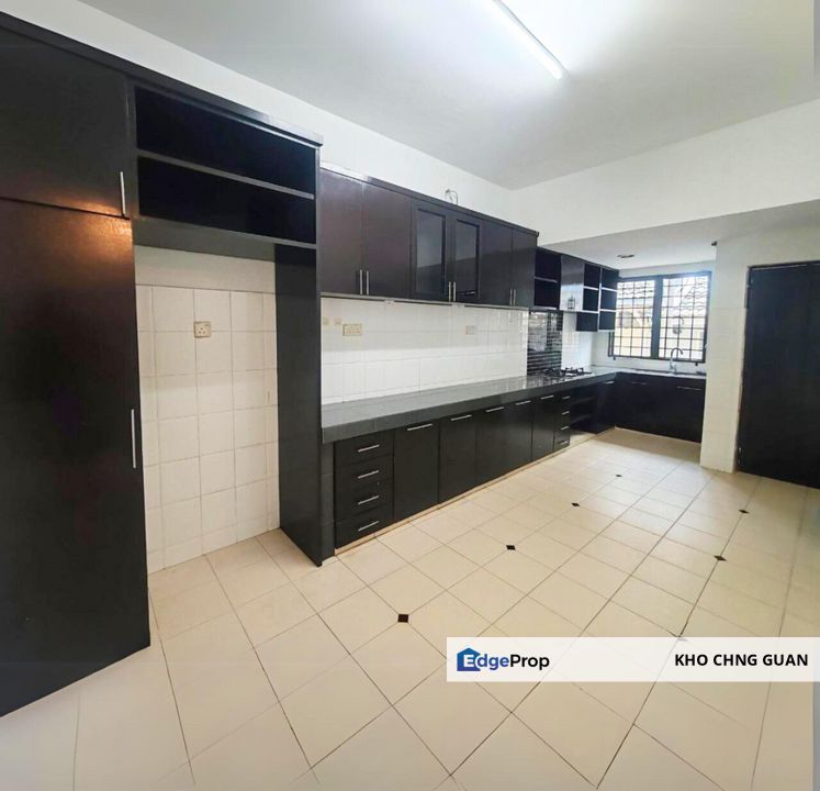 Bandar Puchong Jaya House For Sale with Kitchen Extended End Lot FREEHOLD Property , Selangor, Puchong