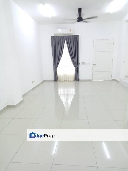 Eco Granduer Graham Garden Double storey house in Puncak Alam - Type A [Partial Furnished and 1,521 sqft] 3 Bedroom , Selangor, Bandar Puncak Alam
