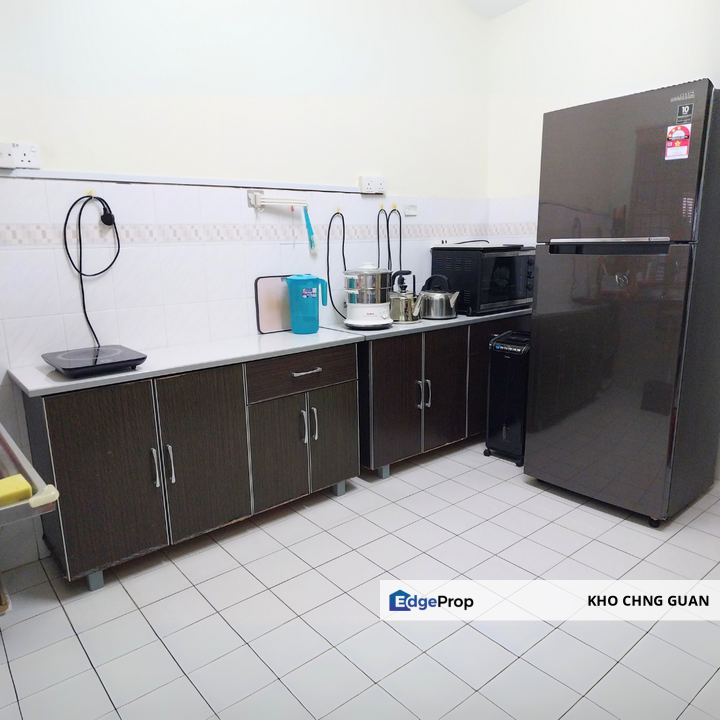 Taman Equine 10 mins To Bukit Serdang Seri Kembangan [END LOT] 2 Storey Well Kept Clean, Selangor, Seri Kembangan