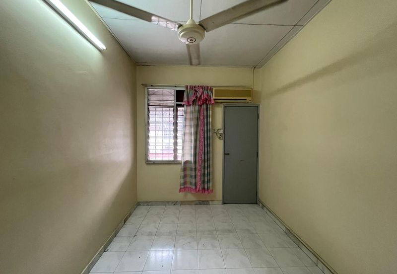 Taman Kinrara Seksyen 2