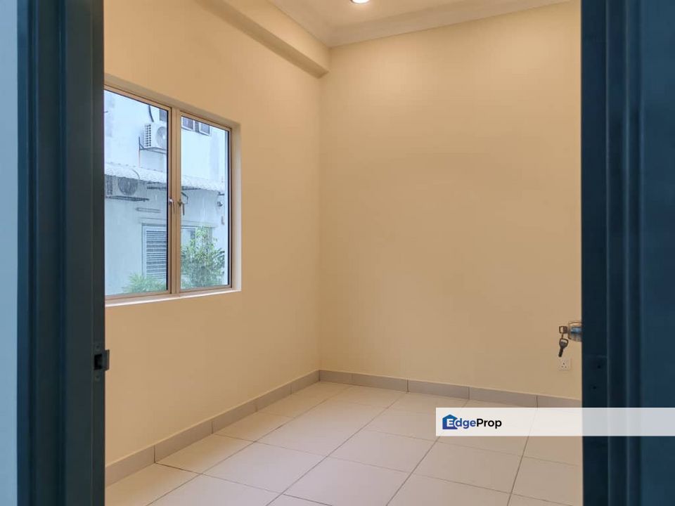 [GROUND FLOOR] Simfoni Perdana Puncak Alam Newly Renovated 4 Room, Selangor, Bandar Puncak Alam