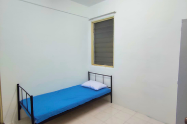 Vista Pinggiran, Taman Pinggiran Putra