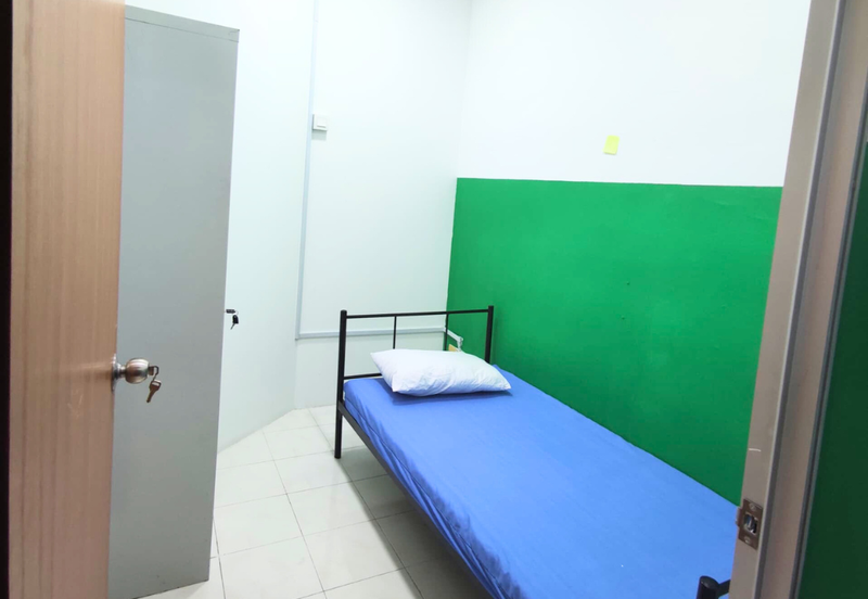 Vista Pinggiran, Taman Pinggiran Putra