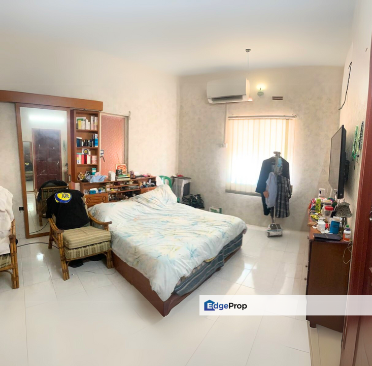 [1km to Beach] Klebang Melaka Freehold Bungalow With Super Xtra Land For Sale, Melaka, Klebang