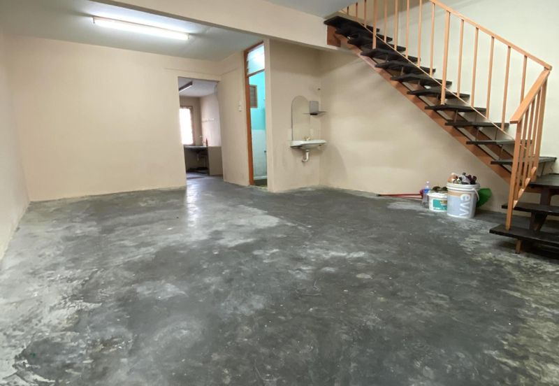 Jalan Taman Perindustrian Puchong 1/8