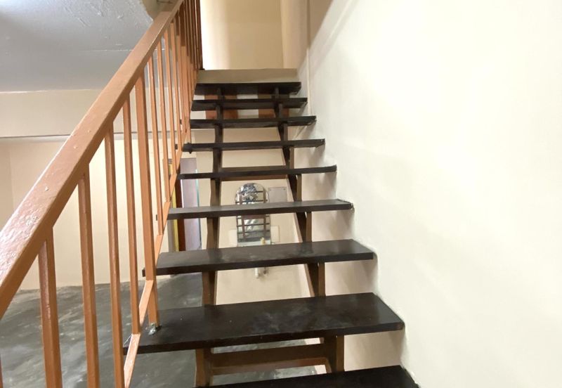 Jalan Taman Perindustrian Puchong 1/8