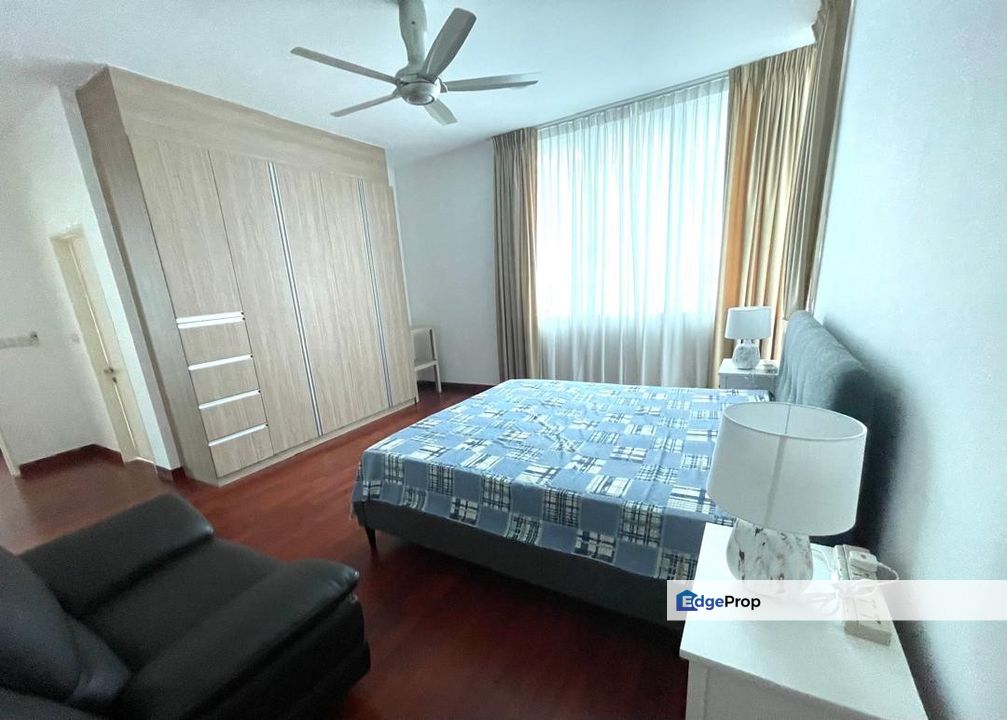 FREEHOLD Luxury Bungalow Aspen Garden Residence Cyberjaya With Rooftop & Jacuzzi, Selangor, Cyberjaya