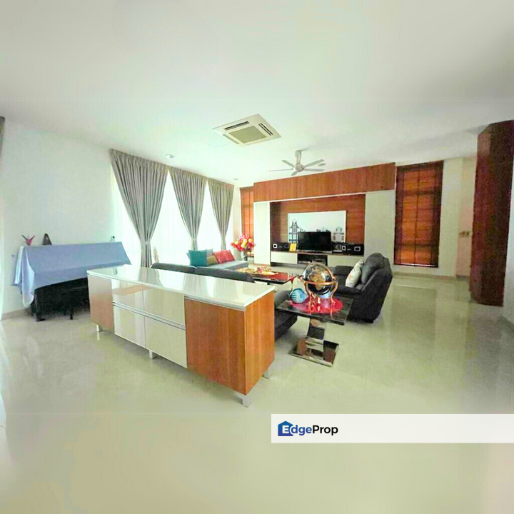 FREEHOLD Luxury Bungalow Aspen Garden Residence Cyberjaya With Rooftop & Jacuzzi, Selangor, Cyberjaya