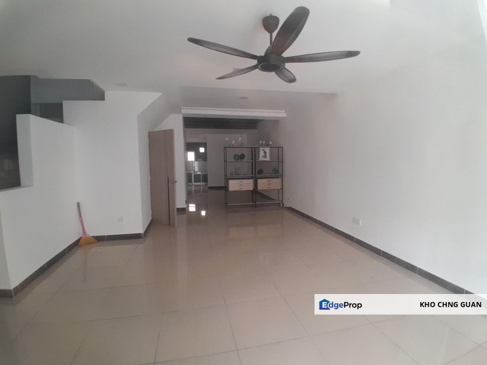 Taman Bukit Permai Kajang [NEWLY RENOVATED] with ID Design Freehold 2 Sty 4 Room, Selangor, Kajang