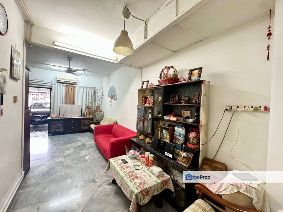 Bandar Puchong Jaya Freehold [EXTENDED KITCHEN] Well Kept Unit, Selangor, Puchong