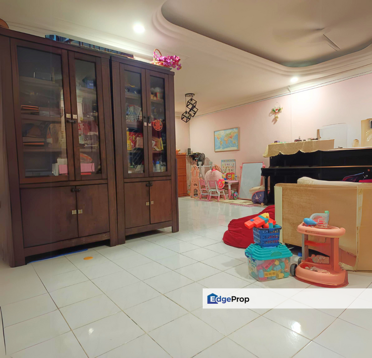 𝐍𝐎𝐍 𝐁𝐔𝐌𝐈 𝟒 𝐑𝐨𝐨𝐦 𝐅𝐮𝐥𝐥𝐲 𝐄𝐱𝐭𝐞𝐧𝐝𝐞𝐝 & 𝐑𝐞𝐧𝐨𝐯𝐚𝐭𝐞𝐝 𝐒𝐮𝐧𝐠𝐚𝐢 𝐁𝐞𝐬𝐢 𝐈𝐧𝐝𝐚𝐡 𝐒𝐞𝐫𝐢 𝐊𝐞𝐦𝐛𝐚𝐧𝐠𝐚𝐧, Selangor, Seri Kembangan