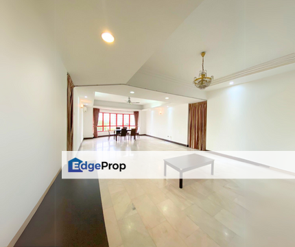 Spring Summer Villa Subang Jaya Spacious Unit with Beautiful Lake View, Selangor, Subang Jaya