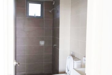 Gravit8 @ Klang South