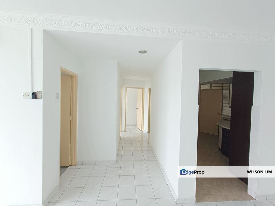 Affordable & Walking distance to Chinese Primary School & SMK Petaling, Selangor, Petaling Jaya