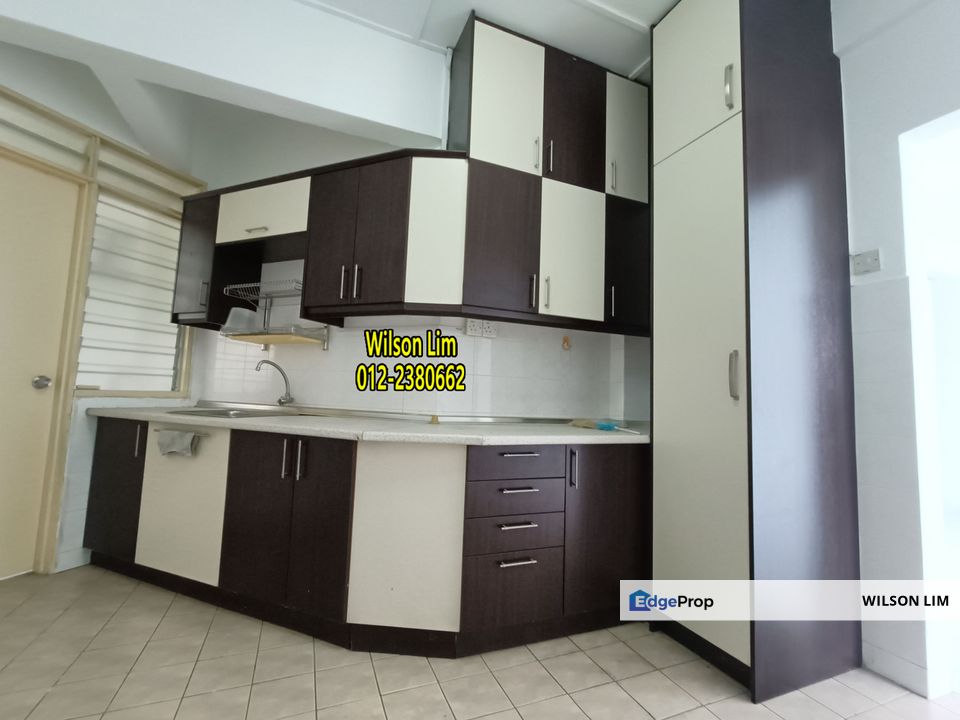 Affordable & Walking distance to Chinese Primary School & SMK Petaling, Selangor, Petaling Jaya