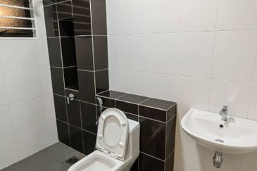 Jalan Setia Permai U13/41F